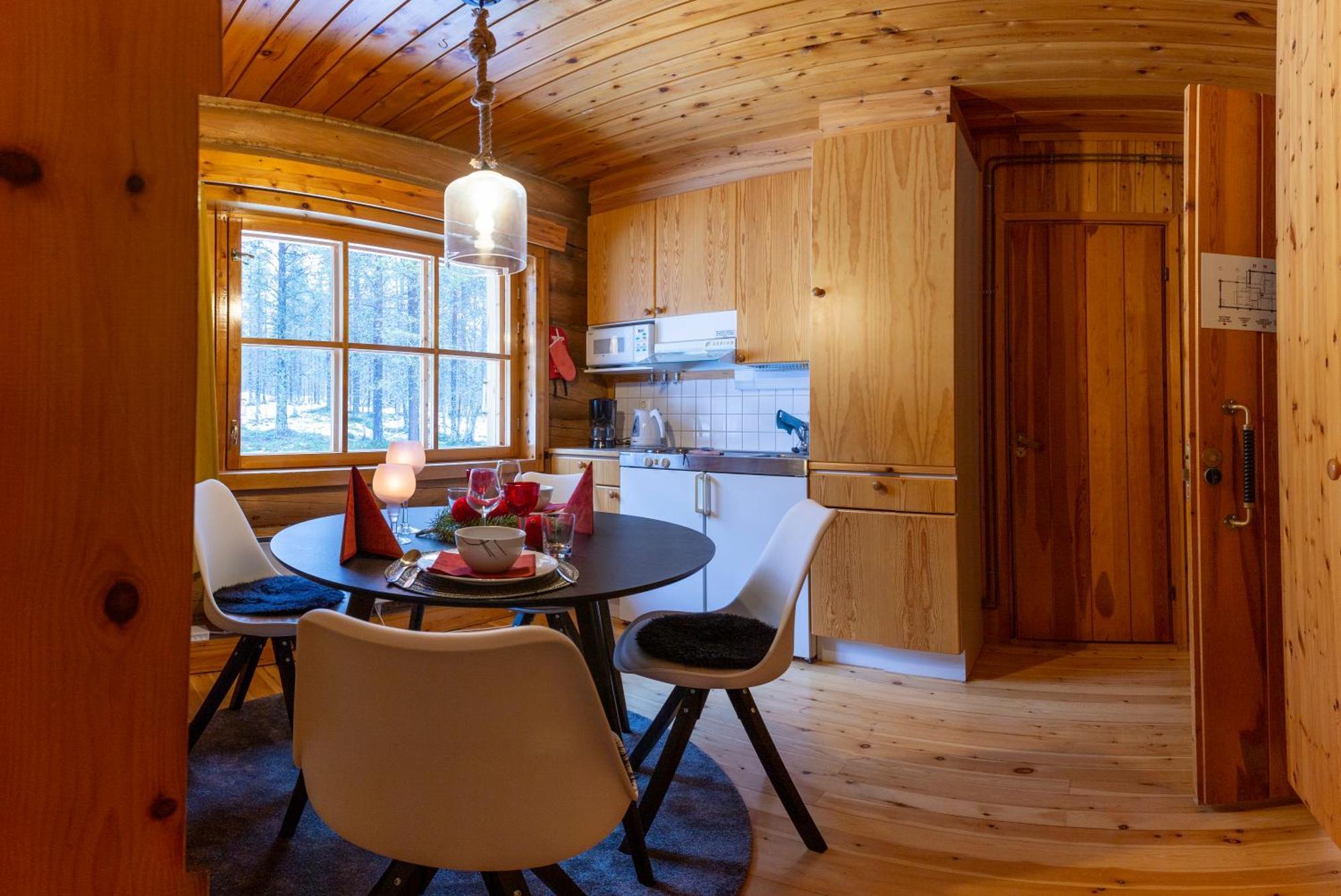 סאריסלקה Kuukkeli Log Houses Aurora Resort חדר תמונה
