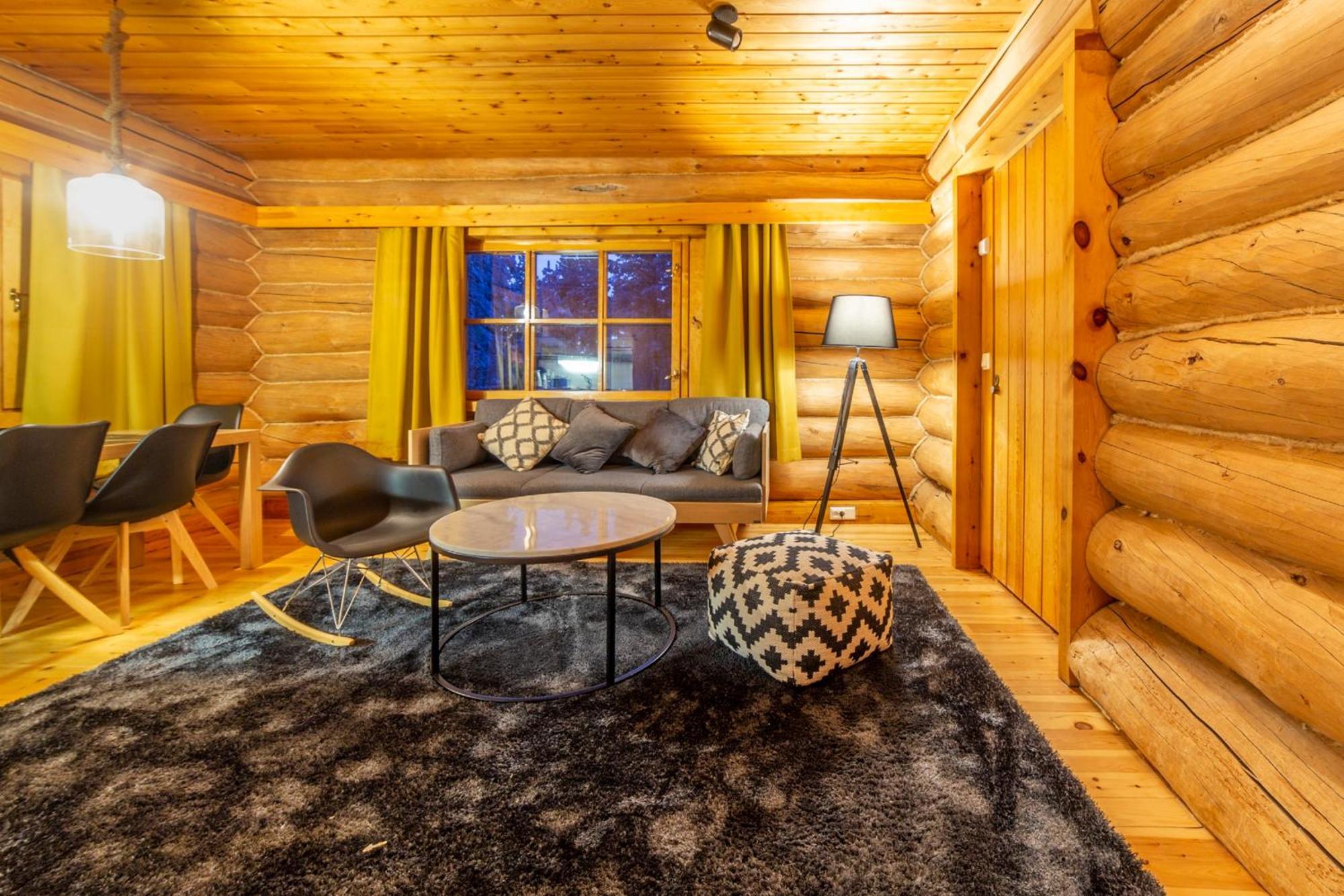 סאריסלקה Kuukkeli Log Houses Aurora Resort חדר תמונה