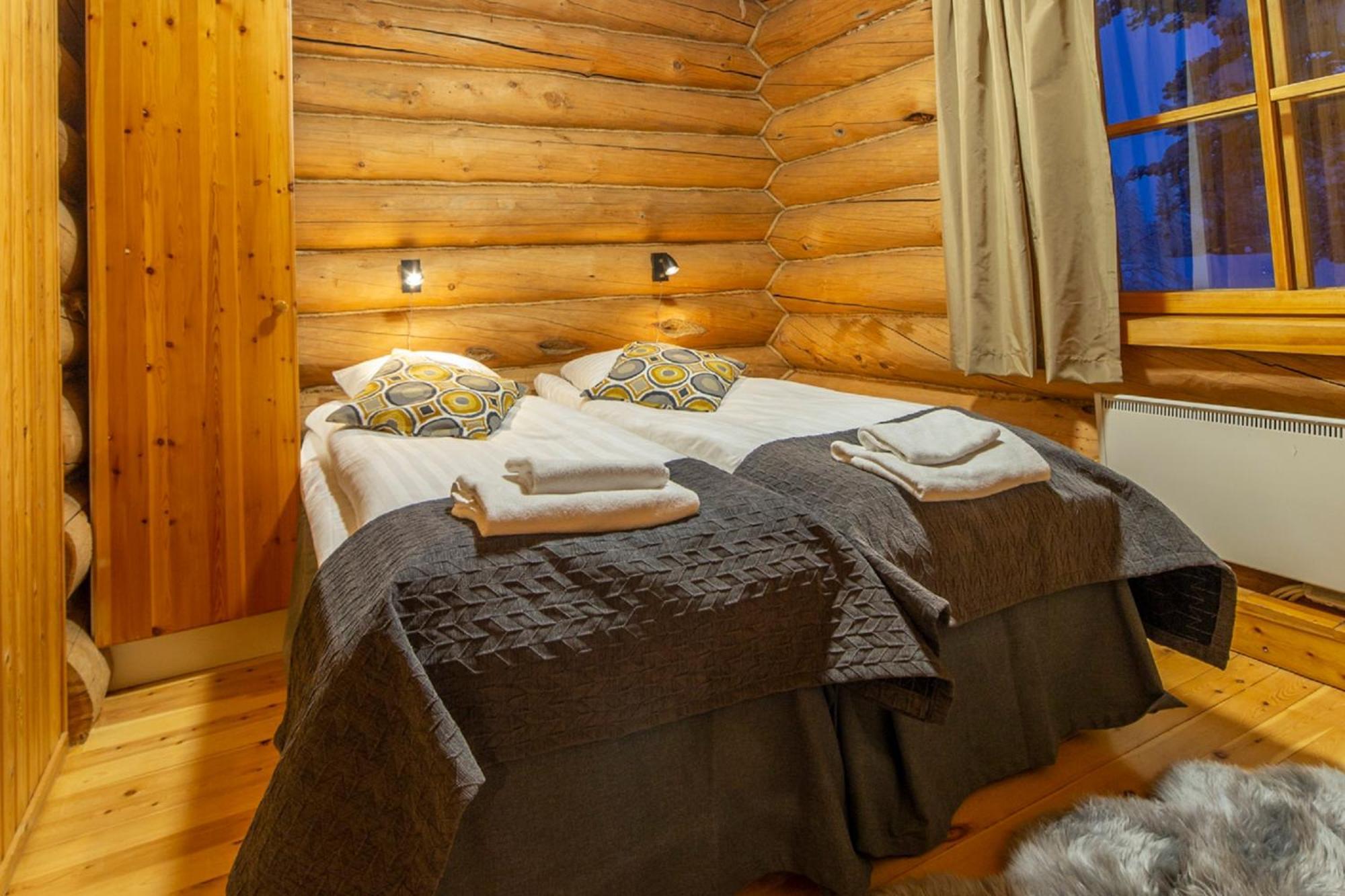 סאריסלקה Kuukkeli Log Houses Aurora Resort חדר תמונה