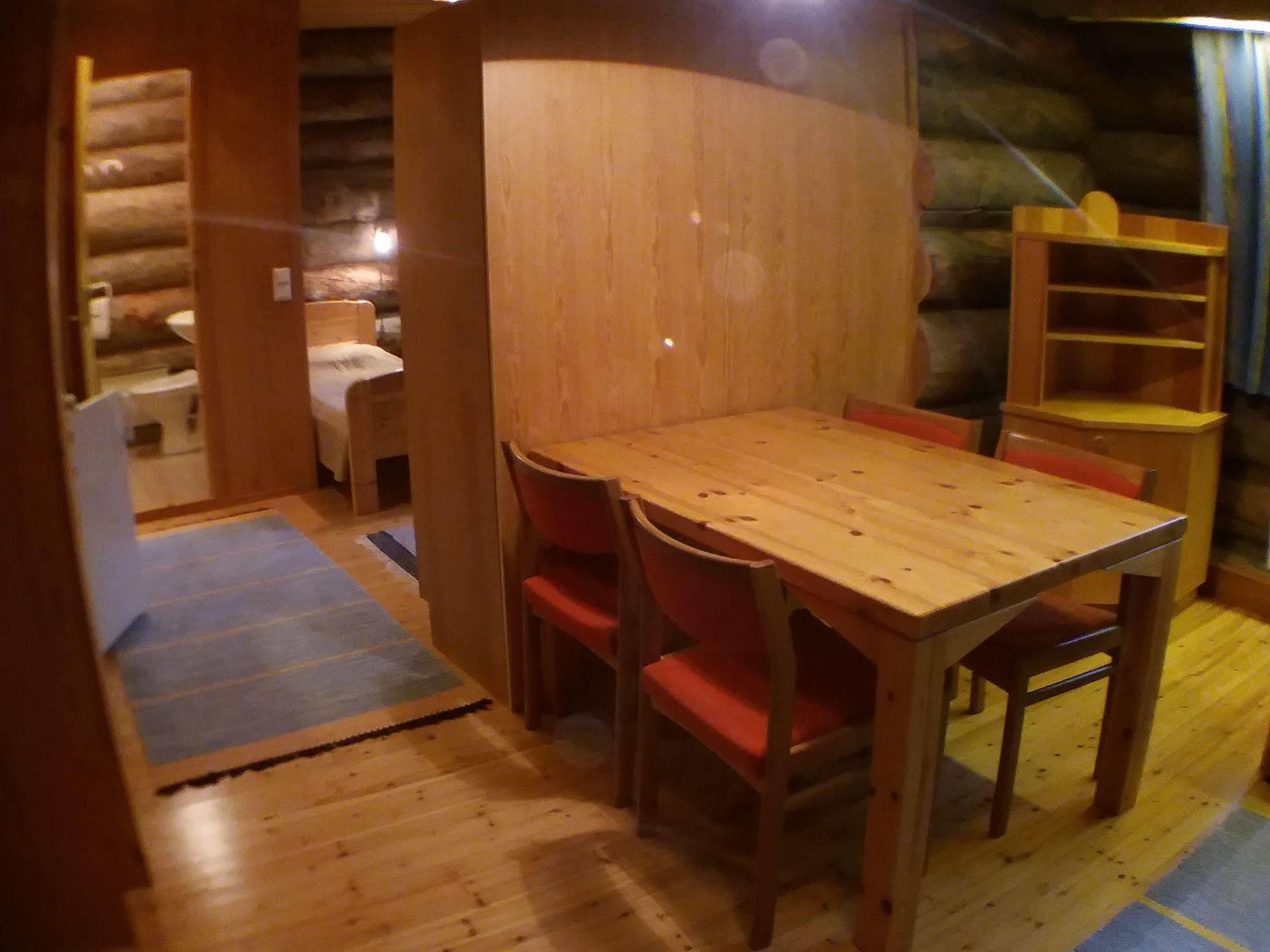 סאריסלקה Kuukkeli Log Houses Aurora Resort מראה חיצוני תמונה